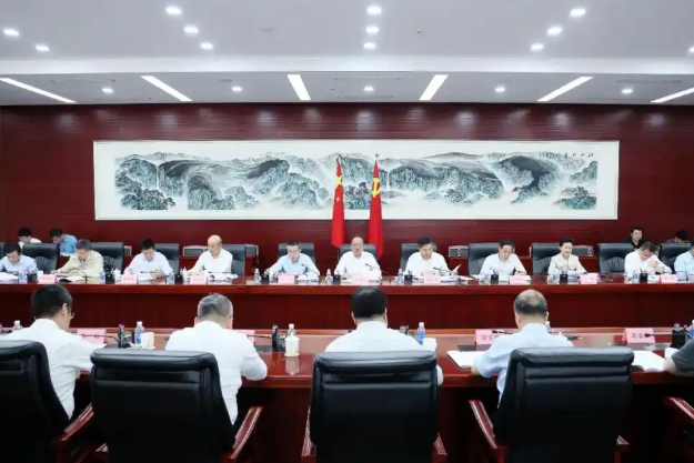 李樂成主持召開全國新能源汽車動力電池回收利用工作專班第一次會議